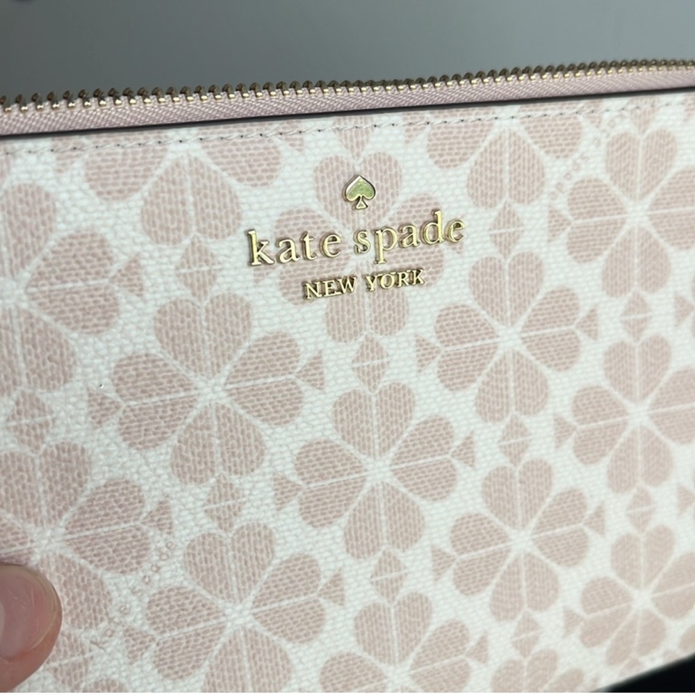 Kate Spade Pink and Cream Floral Wristlet NWT - Picture 3 of 9